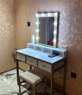 Fabregues Apartment | Discover Family-Friendly Elegance at Le Palais Du Khalif