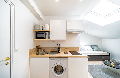 Bussiere - Cadiere Apartment | Perfect Getaway: Le Palo Alto - Renovated Studio in Oullins