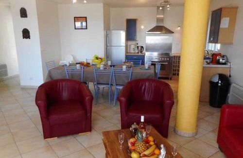Courry House | Discover Comfort at Le Panorama: Pet-Friendly & Pool Access