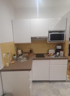 Ozoir-la-Ferriere Apartment | Relaxing Retreat: Le Paon between Paris and Disneyland