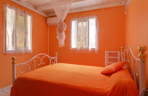 Trois-Rivieres House | Cozy Le Papayé: Ocean Views & Family-Friendly Amenities