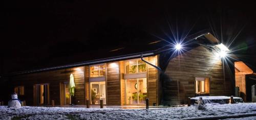 Cornier House | Le Paradis: Oceanfront BNB with Pet-Friendly Amenities