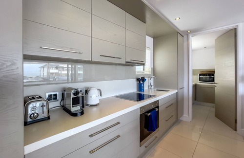 Hermanus City-Centre Apartment | Explore the Elegance of Le Paradis Penthouse Apartment
