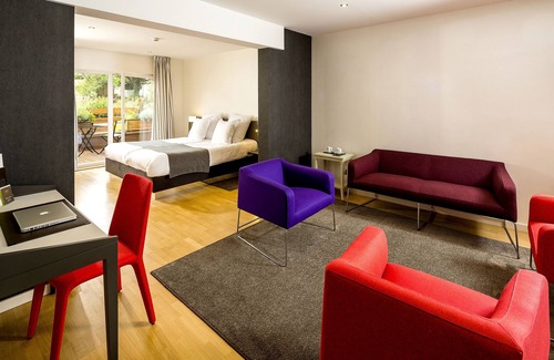 Saint-Hippolyte Hotel | Experience Le Parc: 4-Star Hotel with Spa & Pool Access