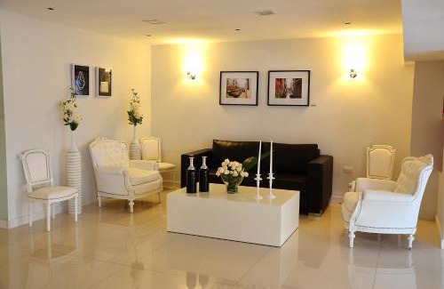 Villa Maria Hotel | Oceanfront Comfort at Le Parc Hotel & Suite - 4 Stars