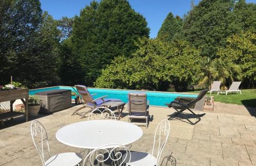 Caudan Bed & Breakfast | Experience Le Pas du Faon: Oceanfront Bliss Awaits
