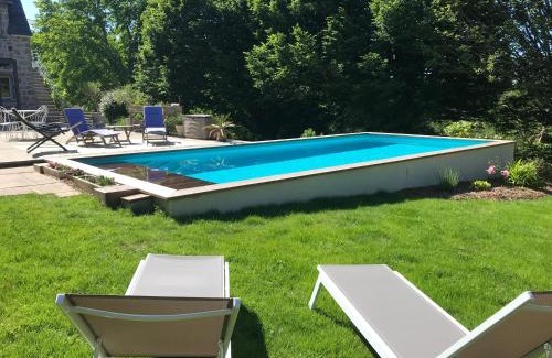 Caudan Bed & Breakfast | Experience Le Pas du Faon: Oceanfront Bliss Awaits