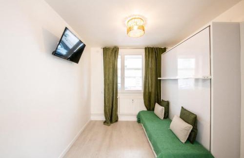 Villette - Maisons Neuves Apartment | Family-Friendly Stay at Le Paul B - Green Hotel