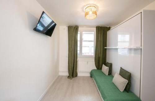 Villette - Maisons Neuves Apartment | Family-Friendly Stay at Le Paul B - Green Hotel
