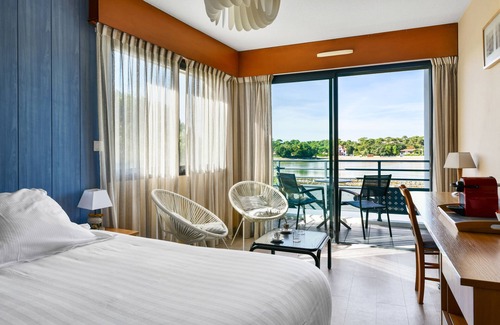 Soorts-Hossegor Hotel | Eco-Friendly Retreat at Le Pavillon Bleu - Rated 9/10!