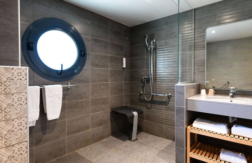 Soorts-Hossegor Hotel | Eco-Friendly Retreat at Le Pavillon Bleu - Rated 9/10!