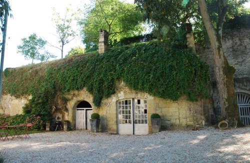 Rochecorbon House | Family-Friendly Stay at Le Pavillon de la Lanterne - 9.3/10