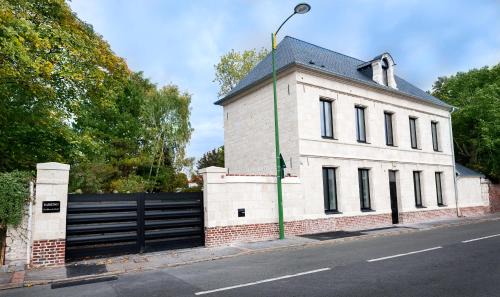 Anzin-Saint-Aubin Hotel | Discover Le Pavillon du Golf d'Arras with Family-Friendly Dining