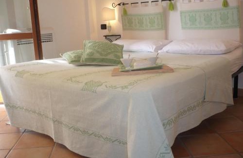 Alghero Apartment | Discover Family-Friendly Comfort at Le Pavoncelle