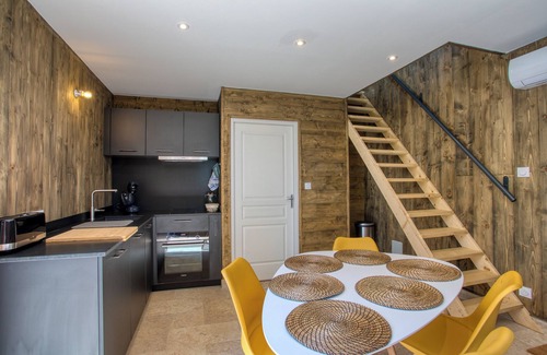 Sarlat-la-Caneda Cabin | Le Pech Eternel:Cabane SPA des Chênes
