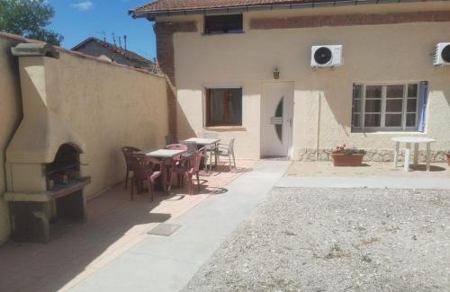 Salin-de-Giraud Apartment | Discover Family-Friendly Comfort at Le Pechiney Appart