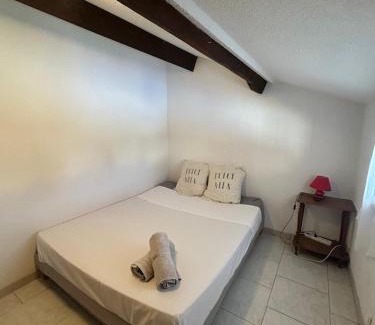 Salin-de-Giraud Apartment | Discover Family-Friendly Comfort at Le Pechiney Appart