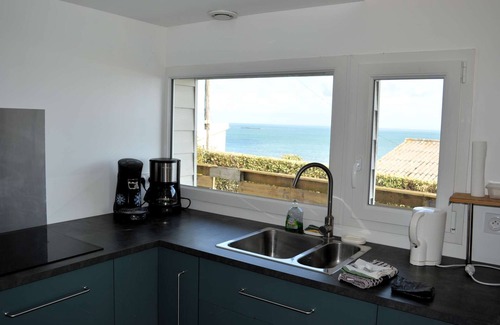 Saint-Come-de-Fresne House | Ocean View Retreat: Le Perchoir, Steps from the Beach