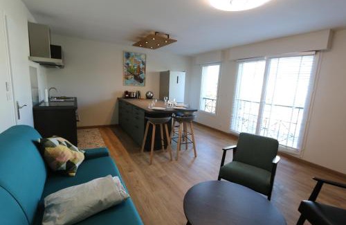 Talensac-Pont Morand Apartment | Family-Friendly Stay at Le Perroquet - Vue Erdre