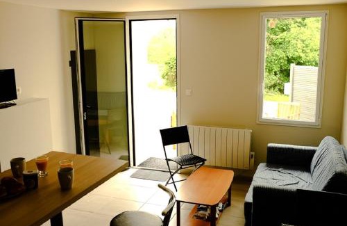 Les Herbiers House | Cozy Le petit Alpaga: Pet & Child-Friendly Retreat