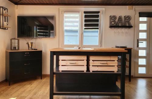 Fully Apartment | Delightful Getaway at Le Petit Beurre & Café de Paris