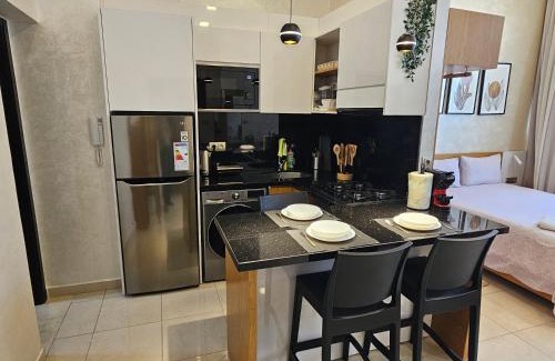 Tetouan Apartment | Charming Le Petit Bijou: Family-Friendly with Hot Tub