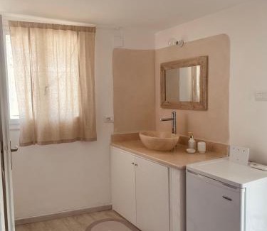 Mandrione House | Child-Friendly Escape at Le petit By Gargà Residency
