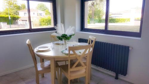 Chazay-d'Azergues Apartment | Family-Friendly Retreat at Le Petit Castel, Portes de Lyon