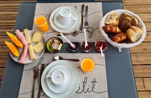 Orgnac-l'Aven House | Relaxing Oceanfront Getaway at Le Petit Chêne - 9.2/10