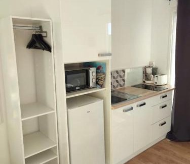 Audenge Apartment | Kid-Friendly Retreat at Le petit chalet d'Audenge