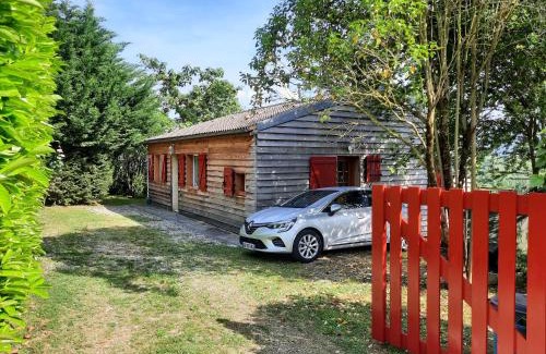 Montespan House | Unique Panorama at Le Petit Chalet du Hérisson Hotel
