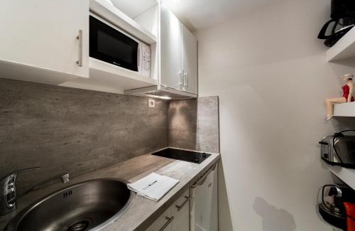 Old Lyon Apartment | Comfortable Studio Retreat at Le Petit Change in Lyon