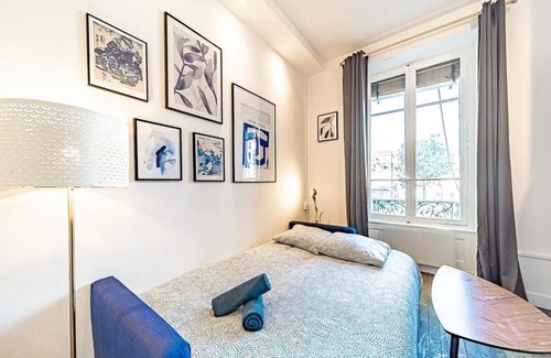 Perrache Apartment | Charming Le Petit Charlemagne Studio - Family Friendly Stay