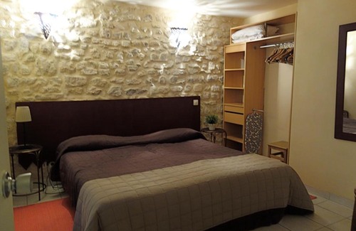 Les Halles Apartment | Inviting Le Petit Chatelet Apartment in the Heart of Paris