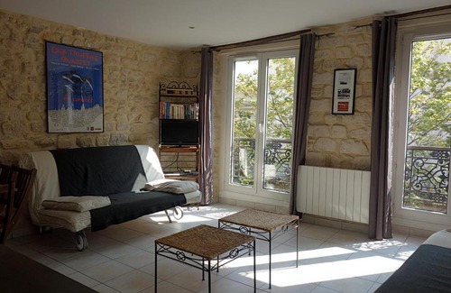 Les Halles Apartment | Inviting Le Petit Chatelet Apartment in the Heart of Paris