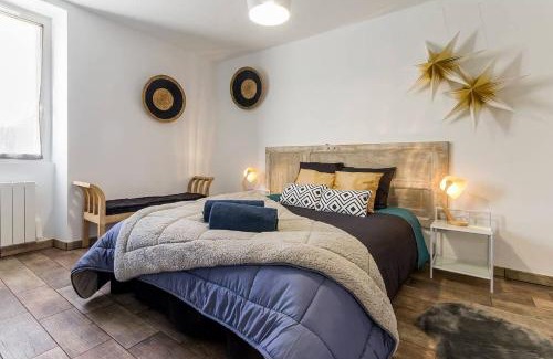 Saint-Aignan-Grandlieu House | Oceanfront Escape at Le Petit Clos: Guest Rated 9.3/10