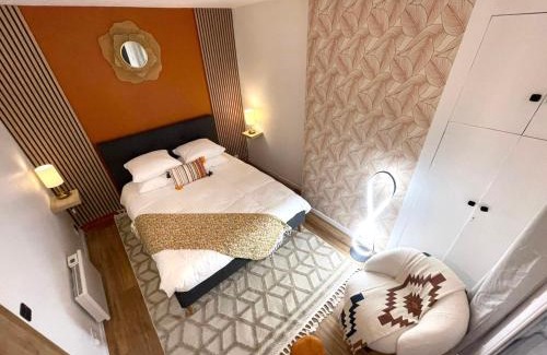 Le Kremlin-Bicetre Apartment | Cozy Le Petit Cocon Parisien: Family-Friendly Retreat