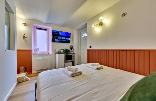 Nevers Apartment | Le Petit Cocon, Hotel Style Ideal for Professionals or Couples