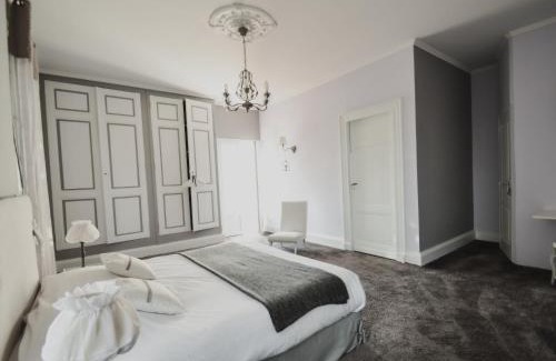 Colayrac-Saint-Cirq Bed & Breakfast | Discover Le Petit Domaine de Colayrac with Ocean Views