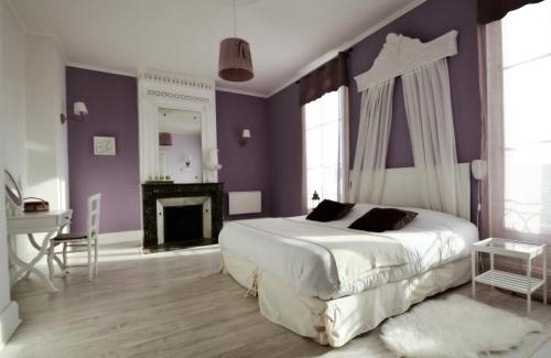 Colayrac-Saint-Cirq Bed & Breakfast | Discover Le Petit Domaine de Colayrac with Ocean Views