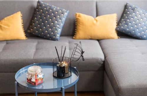 Dreux Apartment | Central Le Petit Drouais: Pet-Friendly Comfort Awaits
