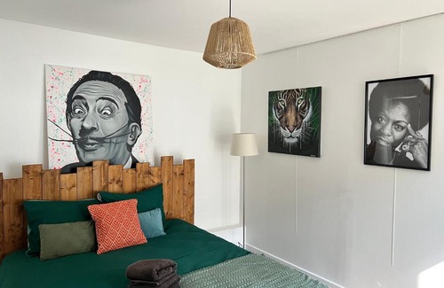 Vendome Apartment | Cozy Le Petit Faubourg: Family-Friendly Retreat with Top Ratings
