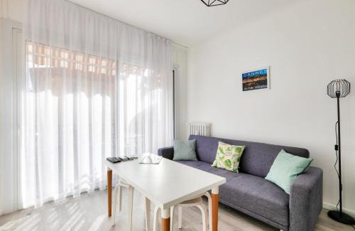 California - Pezou Apartment | Le Petit Fleury – Balcony, Calm in Cannes