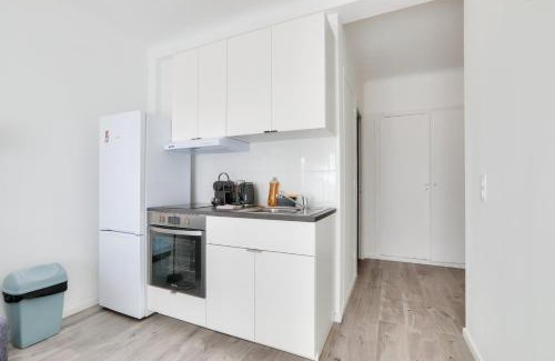 California - Pezou Apartment | Le Petit Fleury – Balcony, Calm in Cannes