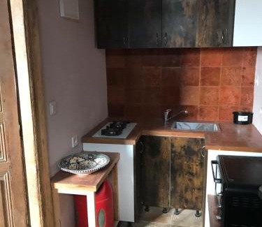 Coursan Apartment | Budget-Friendly Stay at le Petit - Guest Rated 7.4/10