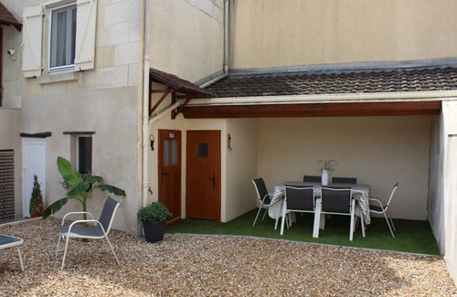 Noyers-sur-Cher House | Discover Le Petit Nid de Beauval in Downtown Saint Aignan