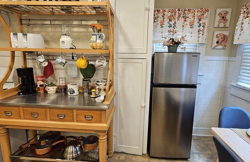 Woodland Heights Apartment | Le Petit french chateau