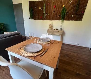 Centre Ville Apartment | Le petit jardin de Bellune