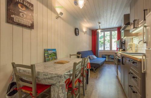 Murol House | Budget-Friendly Getaway at Le Petit Lutess - 8/10 Rating