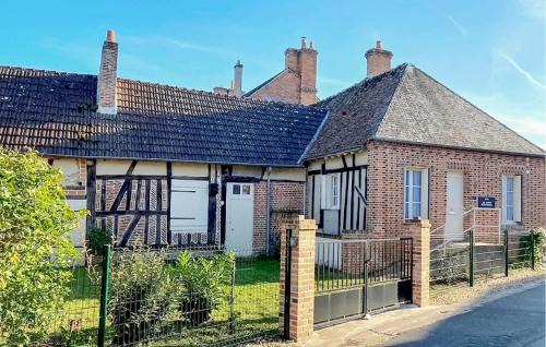 Saint-Viatre House | Budget-Friendly Stay at Le Petit Margautier for Families